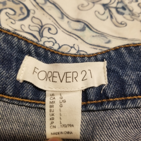 F21 Denim Button-up Skirt *HOST PICK* - Picture 3 of 7